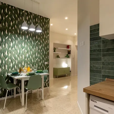 Casa San Lo' Zona San Lorenzo Termini Apartament