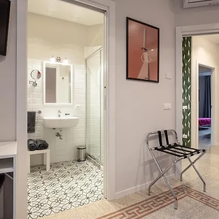 Casa San Lo' Zona San Lorenzo Termini Apartament